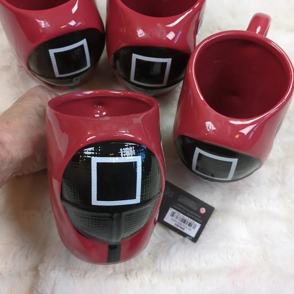 Squid Game Set of 4 Mugs - Picture 1 of 11